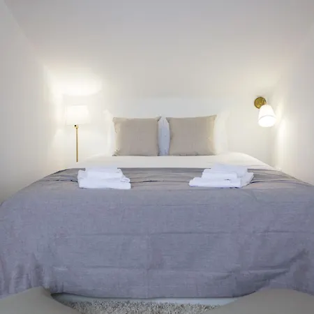 Rossio Penthouse By Lu Holidays