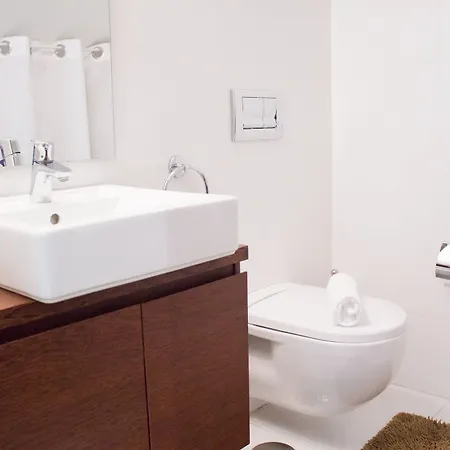 Rossio Penthouse By Lu Holidays Apartment *